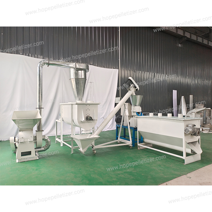 Cost Effective Small Flat Die Chicken Cattle Feed Pellet Production Line Customized with 500kg/h 380V/220V Wooden Case HOPE