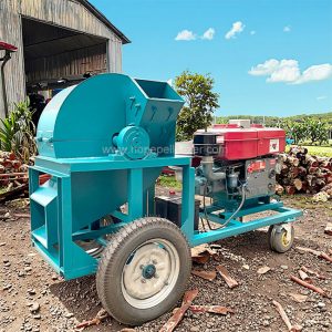 500 Type Small Wood Grinder Garden Branch Root Crusher with Engine and Bearing Corner Material Shredder Wood Chipper